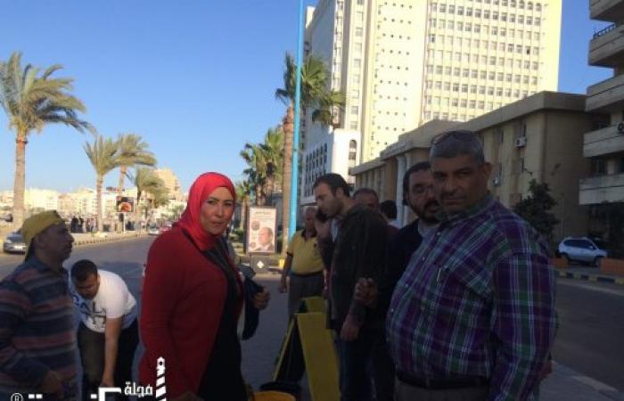 رئيس حى الجمرك و مدير الأزمات يتابعان أعمال تطوير الكورنيش