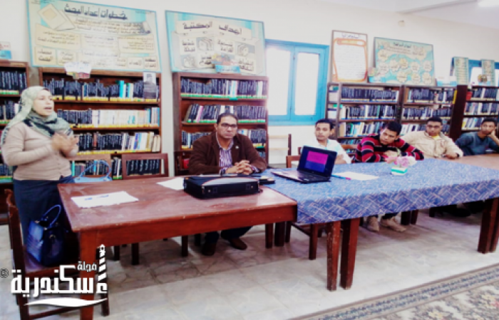 مركز اعلام الجمرك ينفذ ندوة حول  وسائل التواصل الاجتماعى و تاثيرها على الشباب بمدرسة اسماعيل فهمى