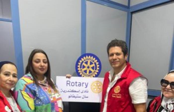 روتارى سان ستيفانو يهدى مستشفى الميرى جهاز للغدد الصمام