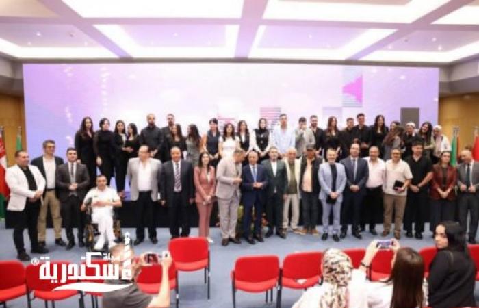 نقيبا الصحفيين و الممثلين يشاركان في مناقشة 5 مشروعات تخرج بالأكاديمية البحرية في الإسكندرية