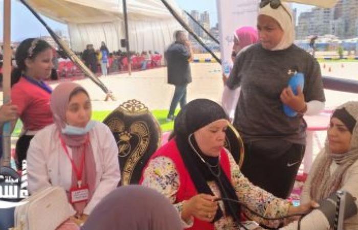 وكيل وزارة الصحة بالإسكندرية تتابع سير عمل الفرق الطبية المشاركة خلال احتفالات العيد القومي الثالث و السبعين لمحافظة الإسكندرية