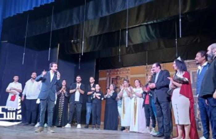 "كليوباترا فرط "... عرض مسرحي يجمع بين الكوميديا والدراما التاريخية على مسرح عبد المنعم جابر