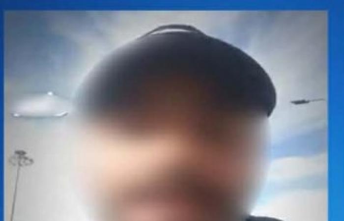 حقيقة تداول فيديو يشتكى فيه أحد الأشخاص من تعنت رجال الشرطة بسحب رخصة القيادة الخاصة به بالإسكندرية