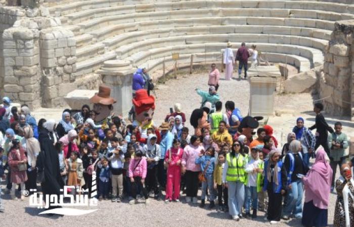 تحت رعاية وزارة السياحة والآثار.. "كوم الدكة" يحتضن البهجة في احتفالية يوم اليتيم بالمسرح الروماني