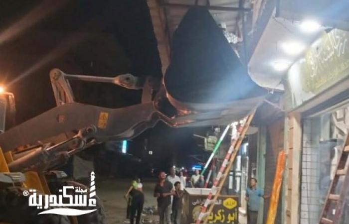 تنفيذاً لتوجيهات المحافظ.. حملة مسائية مكبرة لرفع الإشغالات وإعادة الانضباط بحي العامرية أول