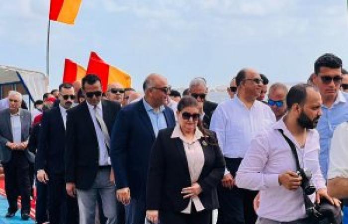 محافظ الاسكندرية ووكيل وزاره الشباب والرياضة يشهدان الاحتفال بالعيد القومي