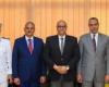 محافظ الإسكندرية ومدير الأمن يستعرضان خطط تعزيز الانضباط ومواجهة "النباشين" في اجتماع موسع
